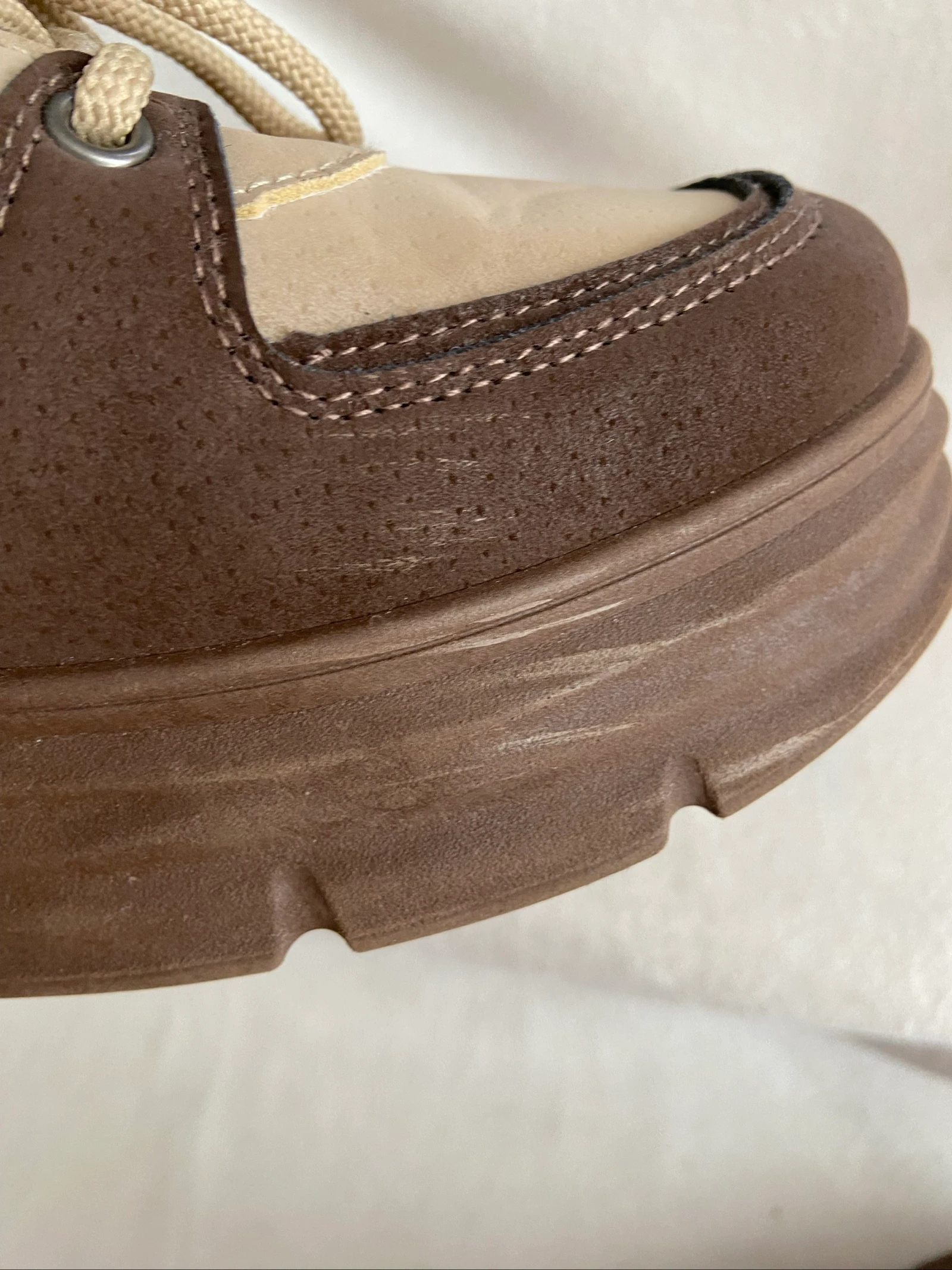 Beige/bruine wandelschoen met voering, plateausole, veters, suède, maat 42•Beautiful – photo 6